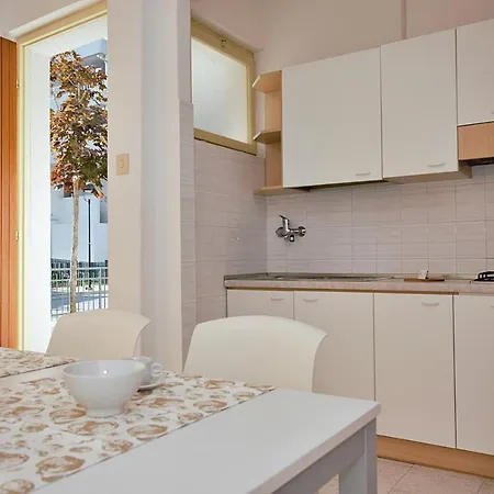 Residenza Valcris Apartment Lignano Sabbiadoro Exterior photo