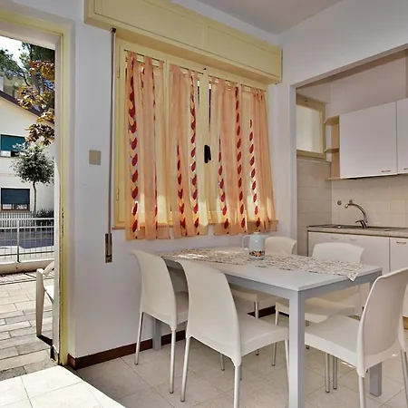 Residenza Valcris Apartment Lignano Sabbiadoro Exterior photo